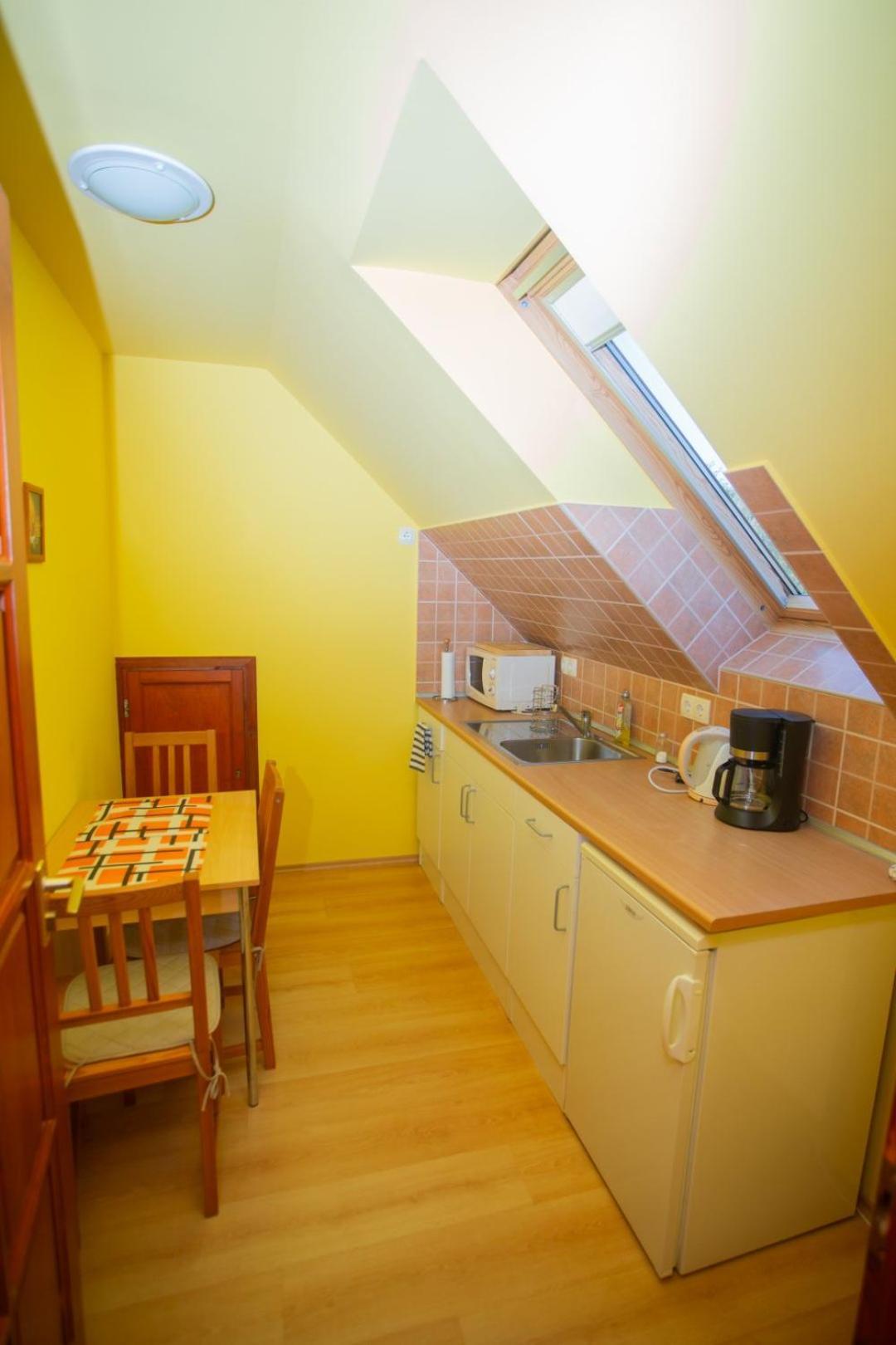 Kondics Apartmanhaz Sarvar Ngoại thất bức ảnh