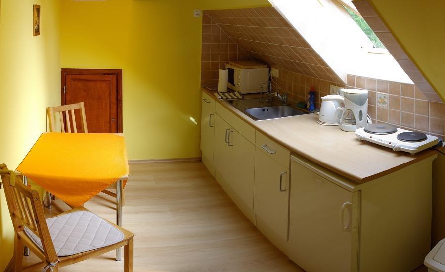 Kondics Apartmanhaz Sarvar Ngoại thất bức ảnh