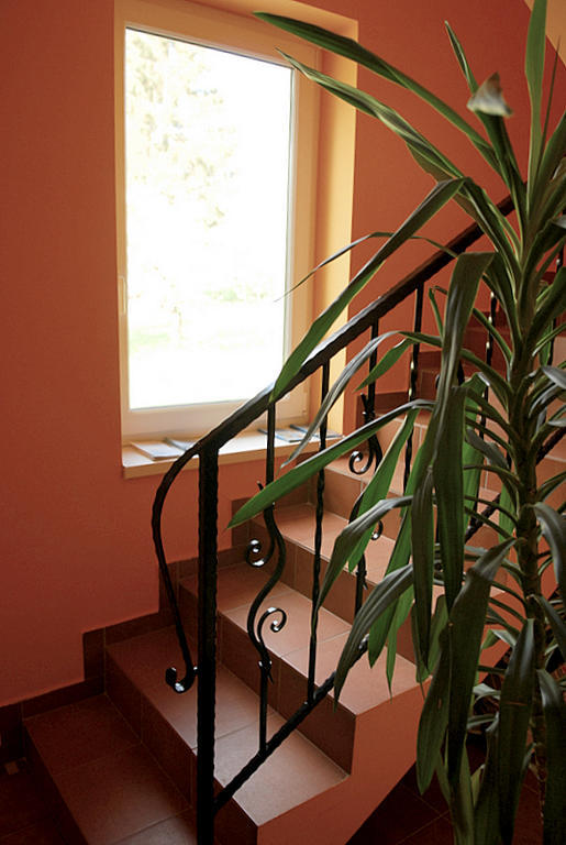 Kondics Apartmanhaz Sarvar Ngoại thất bức ảnh